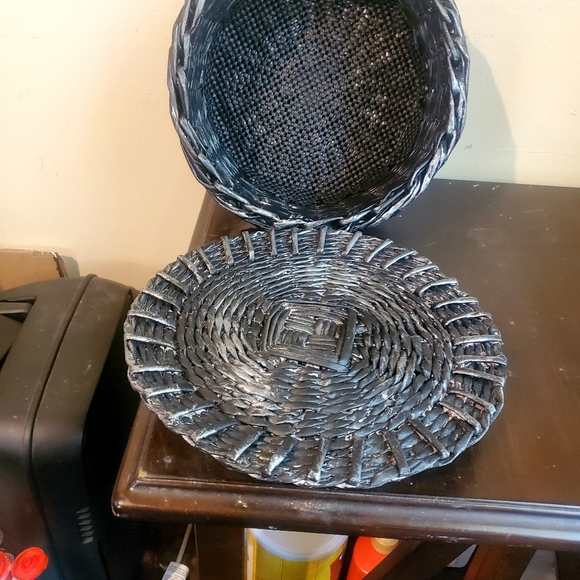 Handcrafted basket - Picture 2 of 8